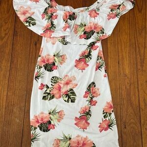 Rue21 White Floral Top